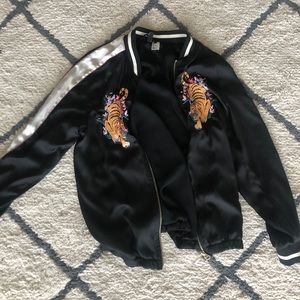SEXY TIGER BOMBER